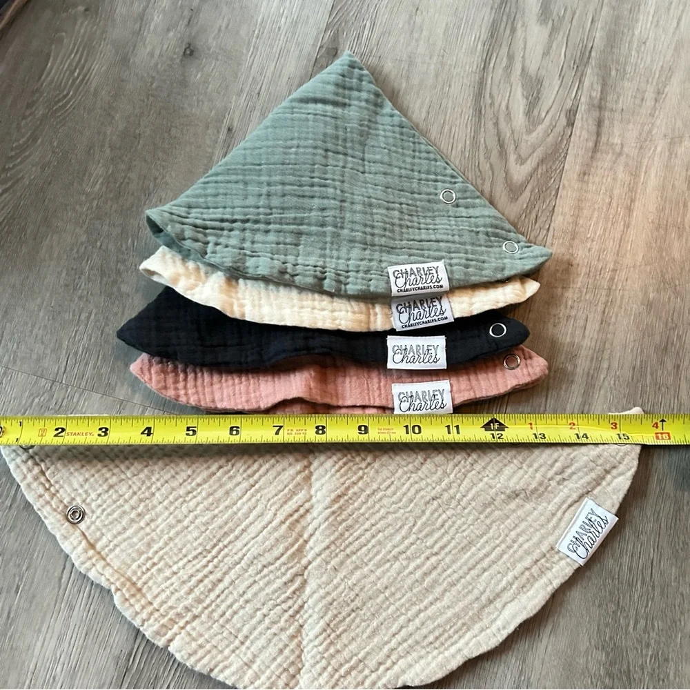 5 Charley Charles Thick Gauze Drool Bib Set